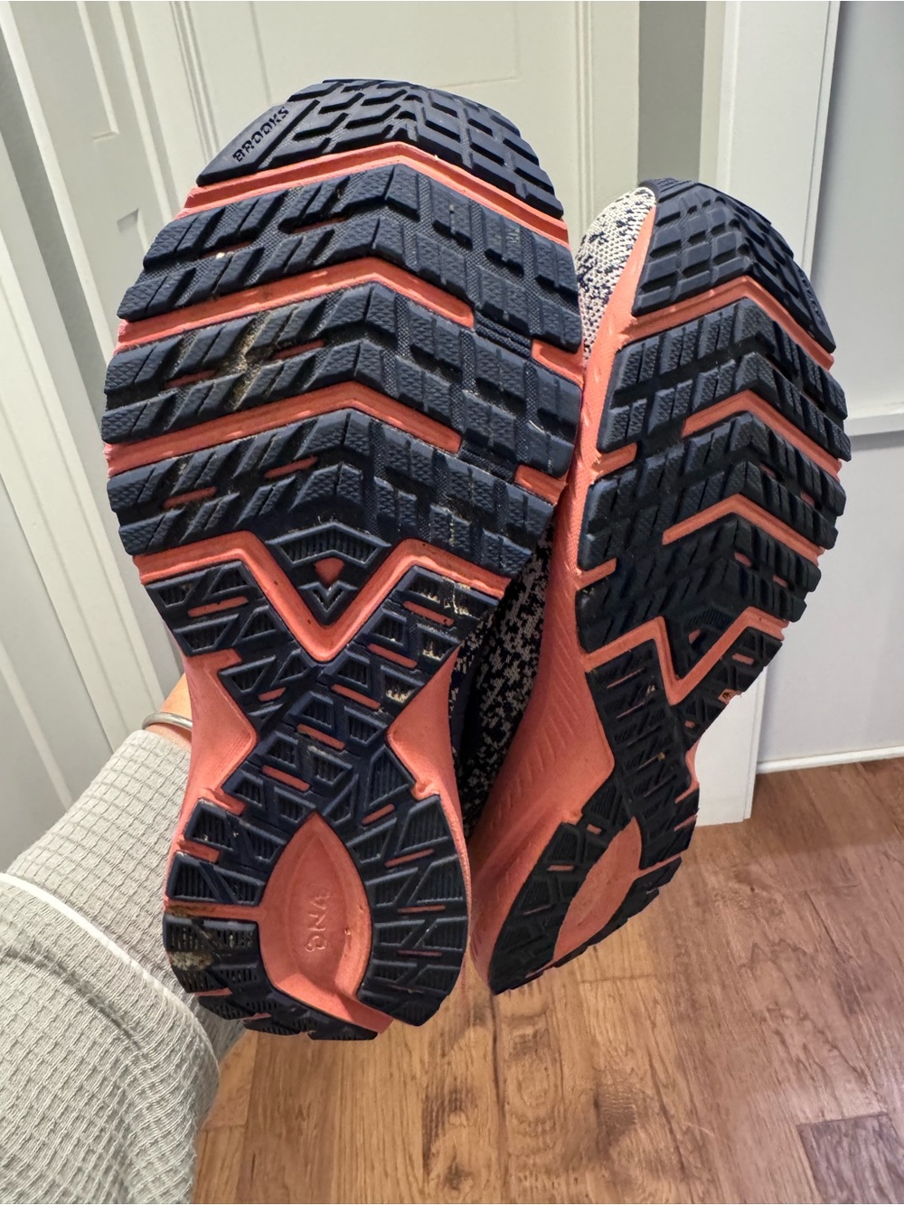 Brooks Women's Navy and Pink Knit Running Shoes - Picture 6 of 7